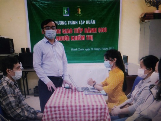 Hội Người mù quận Thanh Xuân, thành phố Hà Nội: Nâng cao kỹ năng giao tiếp cho lao động là người khiếm thị