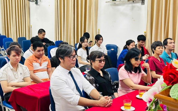 Từ Braille đến AI - "Ánh sáng" công nghệ khơi dậy tương lai người khiếm thị